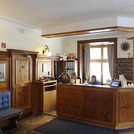 Hotel Blauer Bock 3*