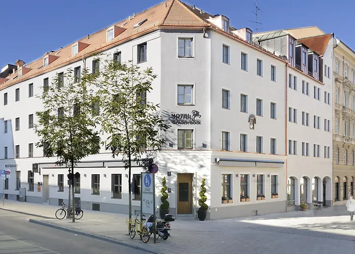 호텔 블라우어 복 3*