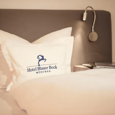 מלון Blauer Bock 3*